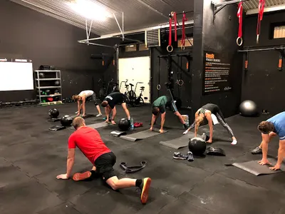 Enklawa - CrossFit Toruń, HYROX Training Club, Treningi Personalne, Zajęcia dla dzieci